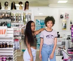 Sisters Kayla Davis, 19, and Keonna Davis, 21, are making waves with their company KD Haircare.